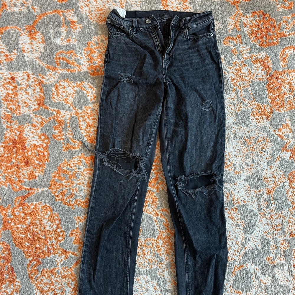 American Eagle Black Ripped Straight Jeans Size 00